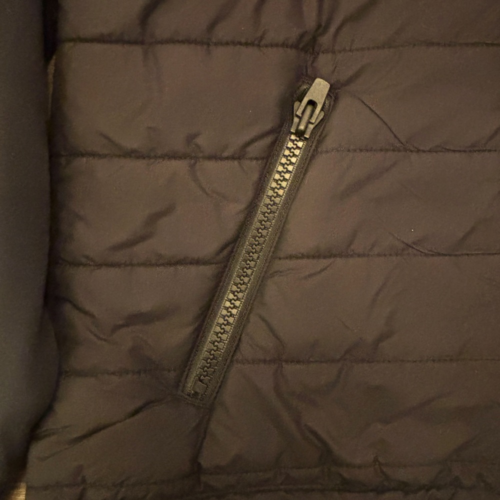 ATHLETA Women’s Front-Side Quilted Jacket - Picture 3 of 5